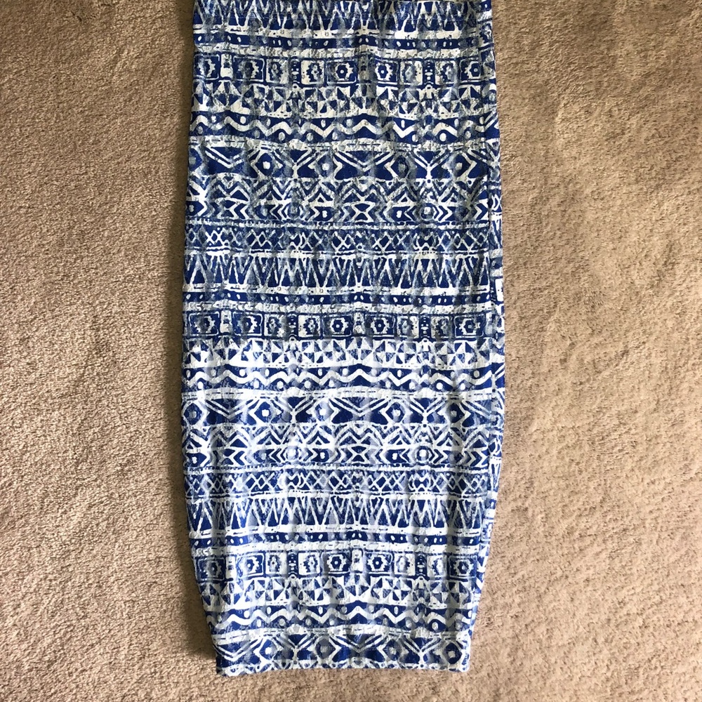 High wasted & long skirt